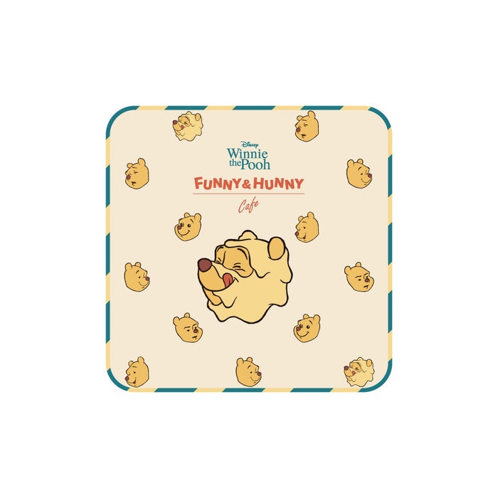 タオル（FUNNY FACE）税込1,430円（C）Disney．Based on the "Winnie the Pooh" works by A．A．Milne and E.H. Shepard．