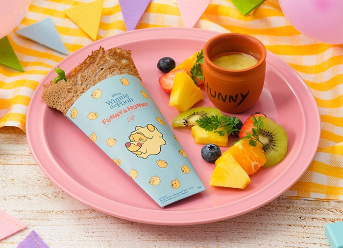 ツナ＆ベジタブルガレット税込2,090円（C）Disney．Based on the "Winnie the Pooh" works by A．A．Milne and E.H. Shepard．